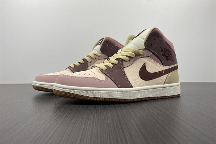 nike air jordan 1 mid do7440-821